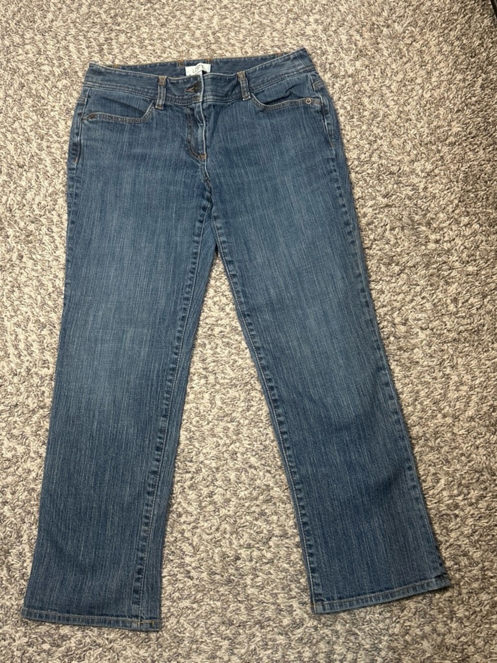 Ann Tylor LOFT Women’s Size 6 Booth Cut Jeans Medium Wash